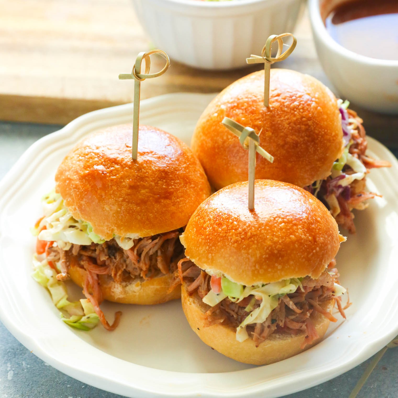 Smoked Pulled Pork Sliders - feedthegrill.com