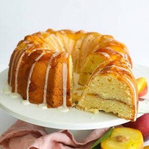 Sliced Peach Cobbler Cake