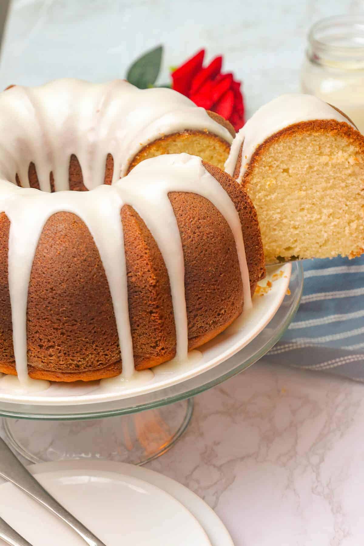 Serving a slice of delicious buttermilk pound cake